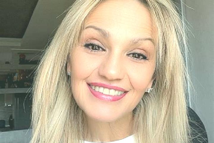 Mia, 21 — Escort in Varteju, Romania