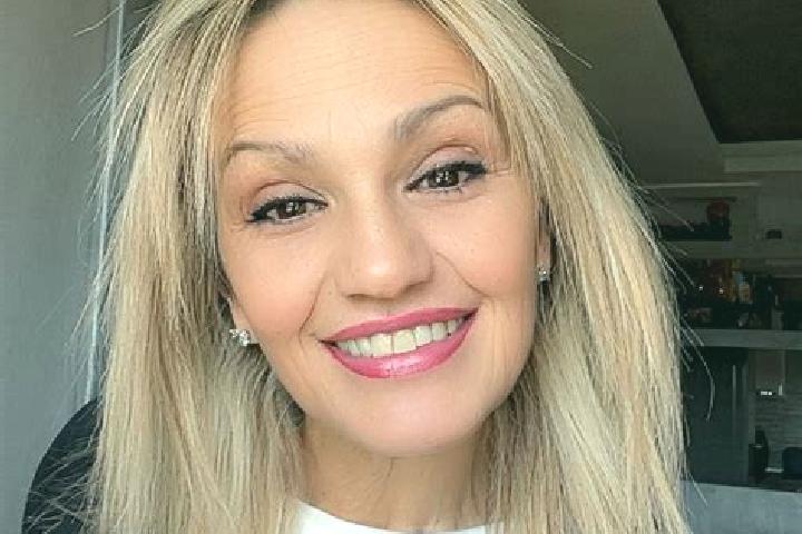 Mia, 21 — Escort in Voitestii din Vale, Romania