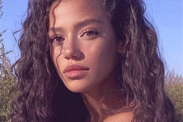 Mia, 22, a black brown-eyed latina companion based in Wanchong. Offering Deep French Kissing, A-Level, Fetish, Massage. Available for incall and outcall, ove...