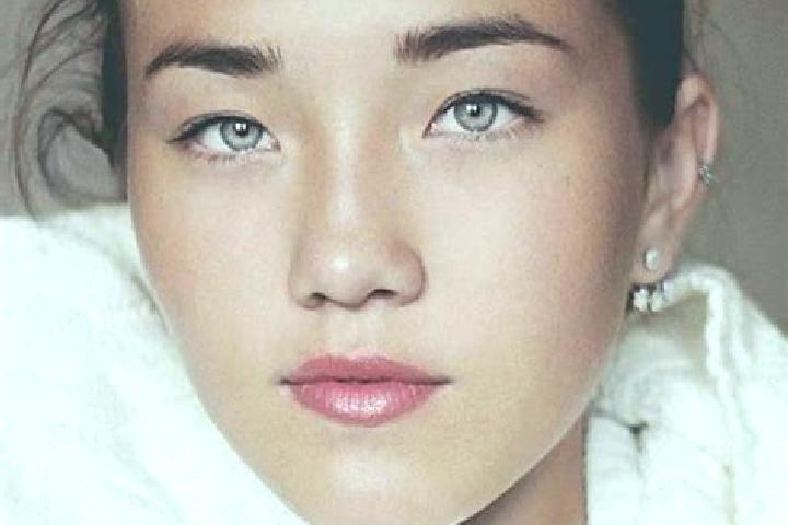 Mia, 22, a black grey-eyed caucasian companion based in Chislehurst. Offering Party Girl, CIM, OWO, Couples. Available for incall and outcall, day and evenin...