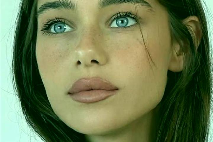 Mia, 22, a brunette grey-eyed mixed companion based in Francia Nueva. Offering Striptease, Dinner Date, Massage. Available for incall and outcall, overnight ...