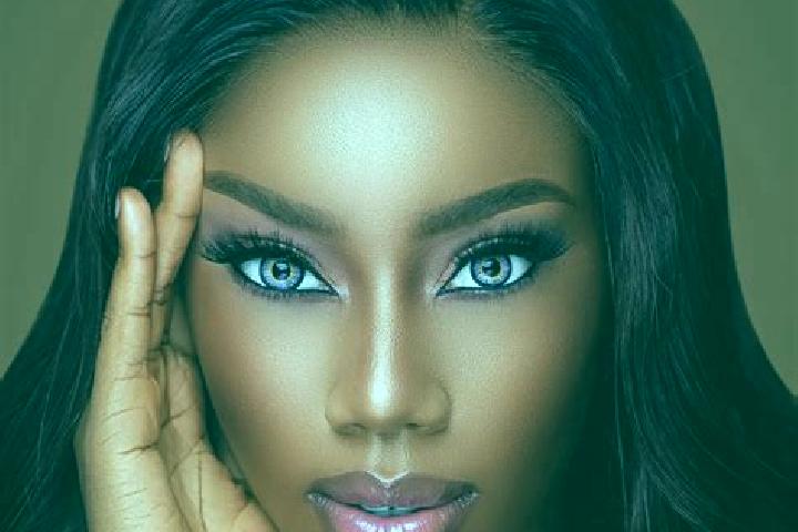 Mia, 22, a chestnut blue-eyed ebony companion based in Triunfo de Madero. Offering Dinner Date, Couples, CIM. Available for incall and outcall, overnight boo...