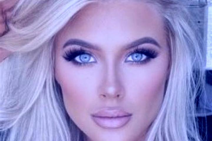 Mia, 22, a platinum blonde dark-eyed latina companion based in Harzgerode. Offering OWO, Couples, Erotic Massage. Available for incall and outcall, day and e...