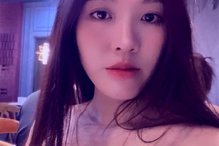 Mia, 22 — Escort in Cam Thuy, Vietnam