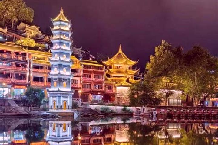 Mia, 22 — Escort in Fuyuan, China