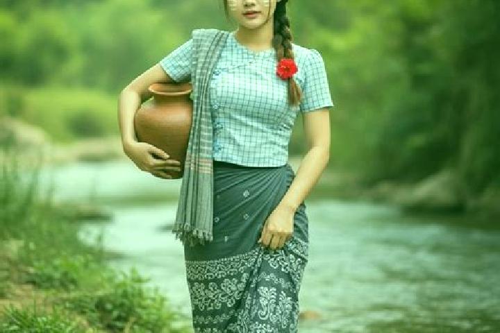 Mia, 22 — Escort in Ingyinbin, Myanmar