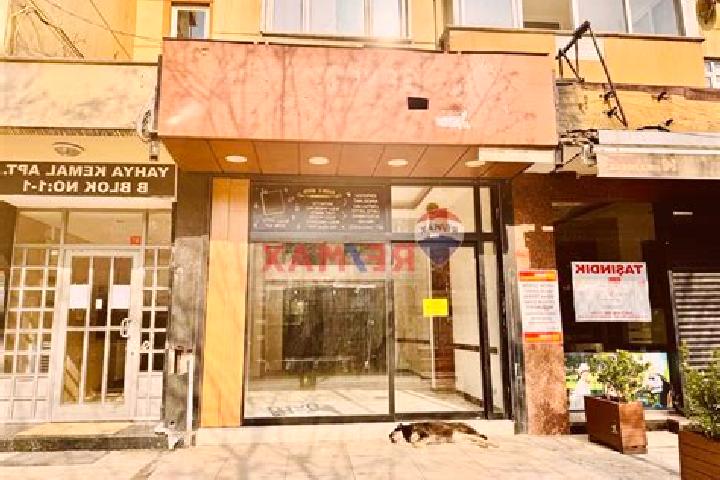 Mia, 22 — Escort in Kadikoey, Turkey