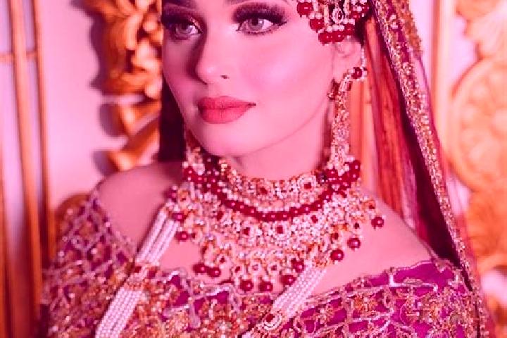 Mia, 22 — Escort in Mian Channun, Pakistan