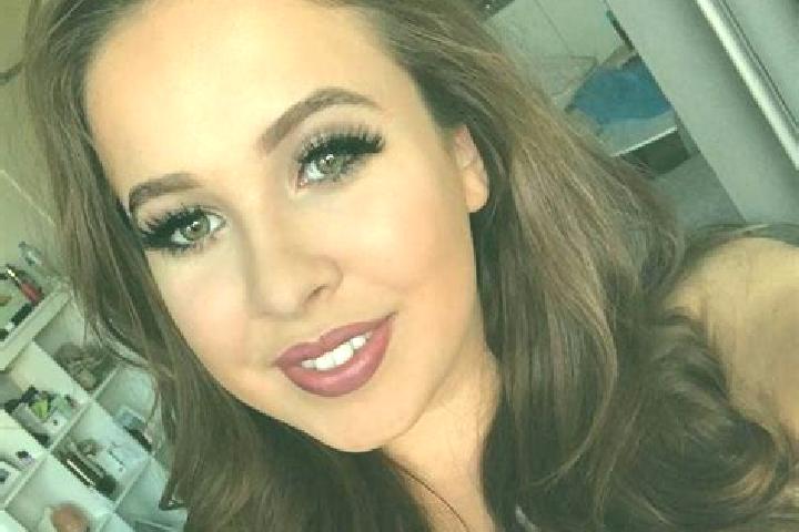 Mia, 23, a auburn brown-eyed caucasian companion based in Sao Joao do Piaui. Offering Girlfriend Experience, Domination, Massage, Dinner Date. Available for ...