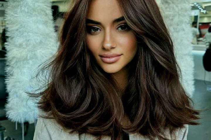 Mia, 23, a auburn brown-eyed latina companion based in Brauna. Offering Erotic Massage, Girlfriend Experience, BDSM, CIM. Available for incall and outcall, o...