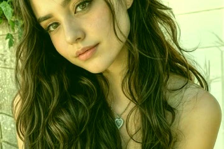 Mia, 23, a auburn grey-eyed middle eastern companion based in Eastoft. Offering A-Level, Massage, GFE. Available for incall and outcall, overnight bookings a...