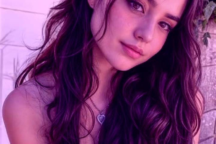 Mia, 23, a auburn hazel-eyed slavic companion based in Malitubog. Offering Travel Companion, Party Girl, Striptease, Roleplay, Massage. Available for incall ...
