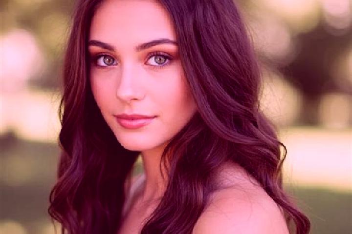 Mia, 23, a black hazel-eyed mixed companion based in Pouilly-les-Nonains. Offering Dinner Date, GFE, CIM. Available for incall and outcall, day and evening d...