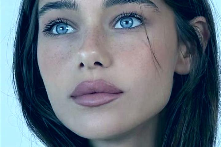 Mia, 23, a brunette brown-eyed indian companion based in Valencin. Offering Fetish, Dinner Date, Girlfriend Experience, GFE. Available for incall and outcall...