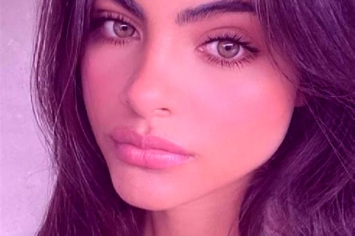 Mia, 23, a brunette green-eyed caucasian companion based in Thong Nhat. Offering Party Girl, Travel Companion, Deep French Kissing, 69. Available for incall ...