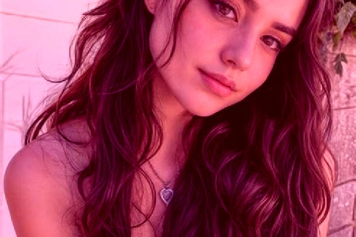 Mia, 23, a brunette hazel-eyed middle eastern companion based in Campo Acosta. Offering Domination, Tantra, Girlfriend Experience, Prostate Massage, BDSM. Av...