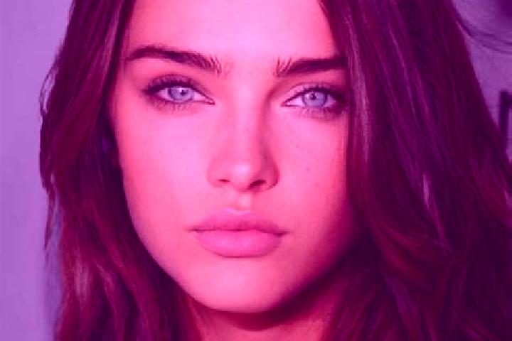 Mia, 23, a chestnut grey-eyed caucasian companion based in Yandina. Offering Duos, Prostate Massage, 69, Dinner Date. Available for incall and outcall, overn...