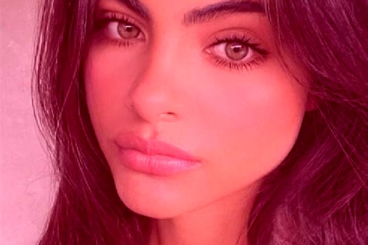 Mia, 23, a chestnut grey-eyed indian companion based in Dubai Motor City. Offering 69, Deep French Kissing, Overnight. Available for incall and outcall, day ...