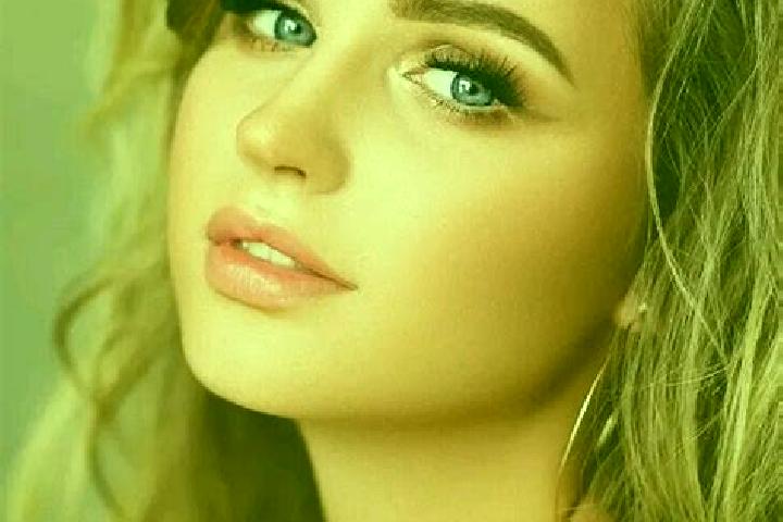 Mia, 23, a dark blonde blue-eyed european companion based in Weimar. Offering BDSM, Fetish. Available for incall and outcall, day and evening dates.