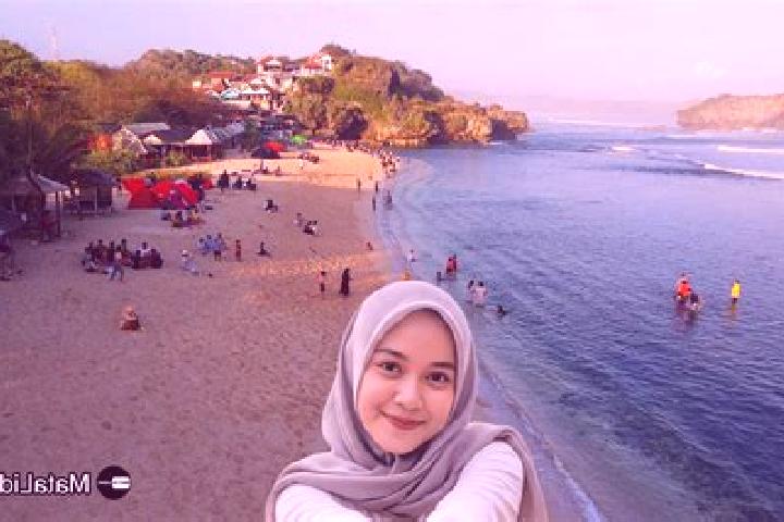 Mia, 23 — Escort in Cerme Kidul, Indonesia