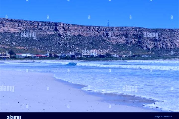 Mia, 23 — Escort in Elandsbaai, South Africa