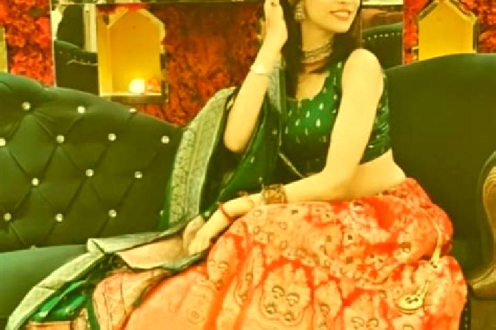 Mia, 23 — Escort in Mudgal, India