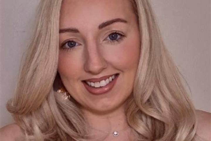 Mia, 23 — Escort in Tillicoultry, United Kingdom