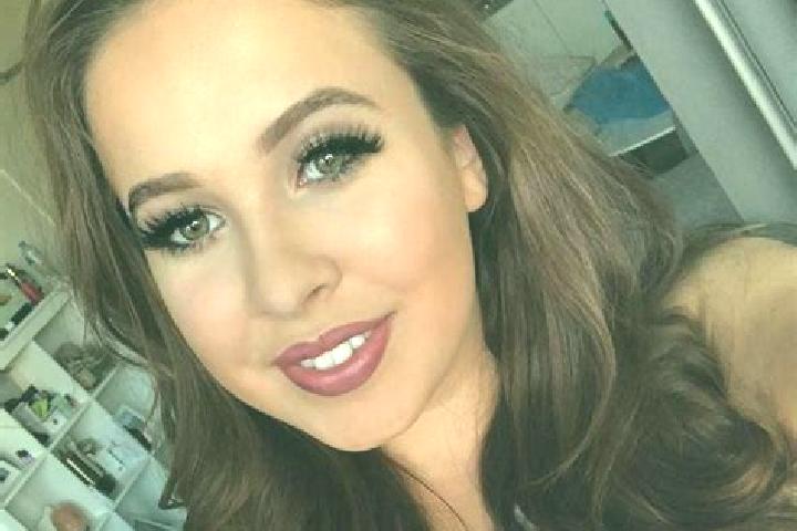 Mia, 24, a auburn amber-eyed caribbean companion based in Chenqing. Offering Party Girl, Striptease, Girlfriend Experience, Domination. Available for incall ...