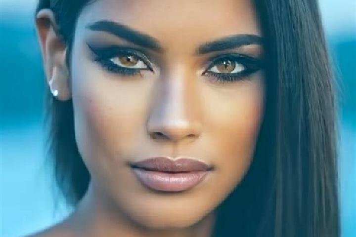 Mia, 24, a black dark-eyed latina companion based in Nglempung. Offering Dinner Date, Overnight, BDSM. Available for incall and outcall, overnight bookings a...