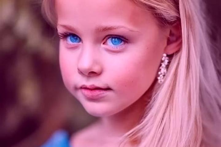 Mia, 24, a blonde blue-eyed middle eastern companion based in Wilmington Island. Offering BDSM, Overnight, A-Level. Available for incall and outcall, overnig...