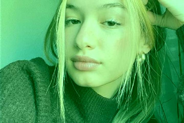 Mia, 24, a blonde brown-eyed european companion based in Dunayivtsi. Offering Roleplay, CIM, Duos. Available for incall and outcall, day and evening dates.