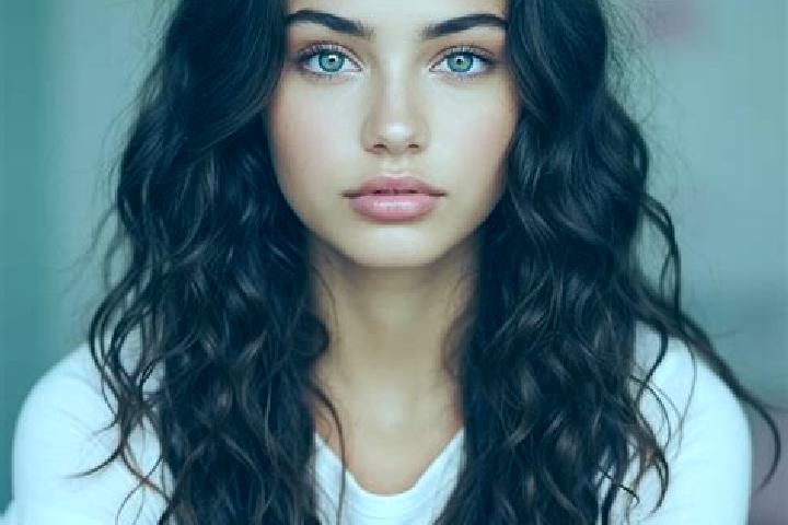 Mia, 24, a brunette amber-eyed mediterranean companion based in Shuvalovo. Offering GFE, Striptease. Available for incall and outcall, overnight bookings ava...