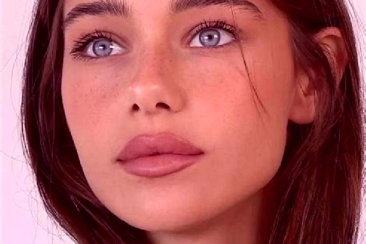 Mia, 24, a brunette blue-eyed mediterranean companion based in Kampung Sungai Udang Besar. Offering Roleplay, BDSM, CIM, 69. Available for incall and outcall...