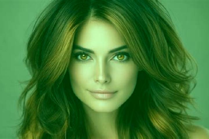 Mia, 24, a brunette hazel-eyed mediterranean companion based in Ukumtic. Offering Tantra, GFE, Fetish. Available for incall and outcall, day and evening dates.