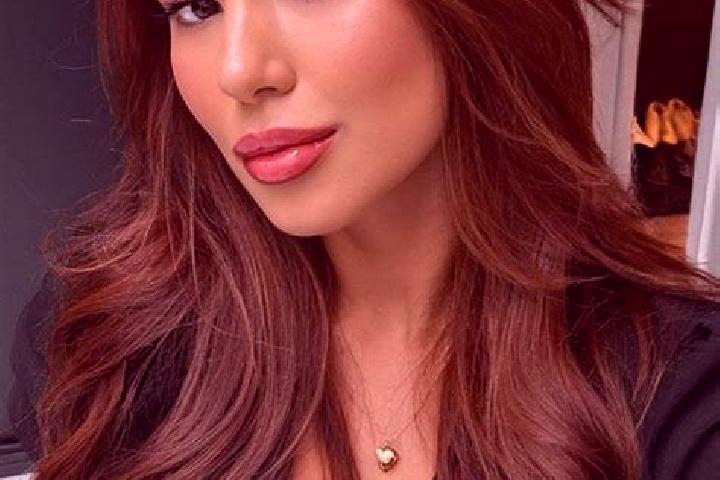 Mia, 24, a chestnut brown-eyed latina companion based in Minzapan. Offering BDSM, OWO, Deep French Kissing. Available for incall and outcall, day and evening...