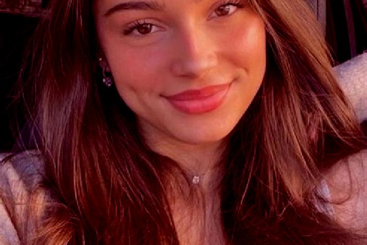 Mia, 24, a chestnut hazel-eyed slavic companion based in Washougal. Offering 69, Deep French Kissing, Dinner Date, GFE, Travel Companion. Available for incal...