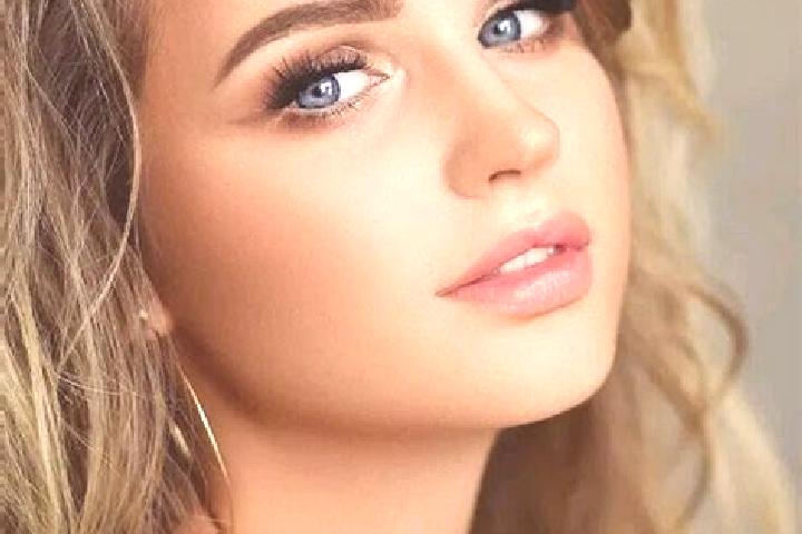 Mia, 24, a dark blonde blue-eyed ebony companion based in Sura Mica. Offering Massage, GFE, CIM, Fetish, Dinner Date. Available for incall and outcall, day a...