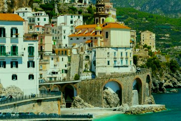 Mia, 24 — Escort in Gambasca, Italy