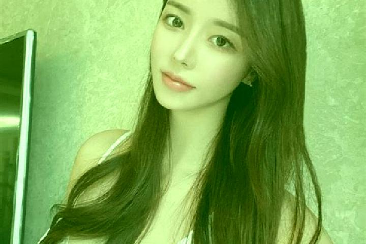 Mia, 24 — Escort in Rongkou, China
