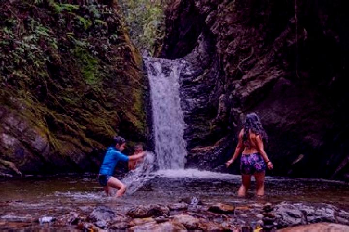 Mia, 24 — Escort in San Pedro de Vilcabamba, Ecuador
