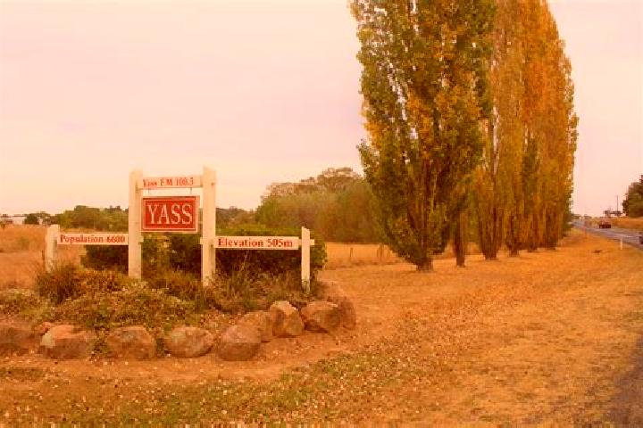 Mia, 24 — Escort in Yass, Australia