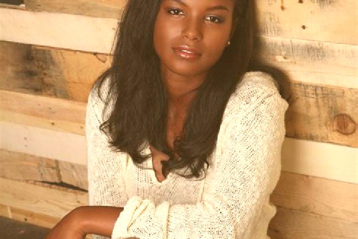 Mia, 25, a brunette dark-eyed ebony companion based in Moorriem. Offering Tantra, Erotic Massage, Striptease, Prostate Massage, Party Girl. Available for inc...