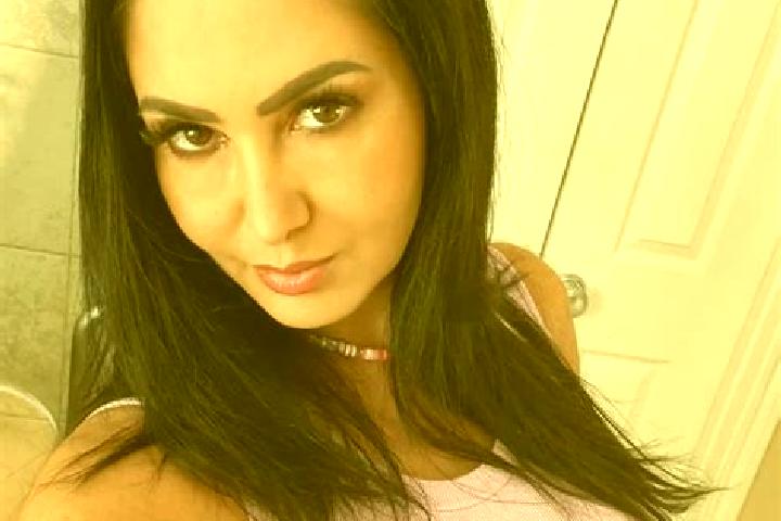 Mia, 25, a dark blonde grey-eyed caucasian companion based in Padilla. Offering Erotic Massage, CIM, Deep French Kissing. Available for incall and outcall, o...