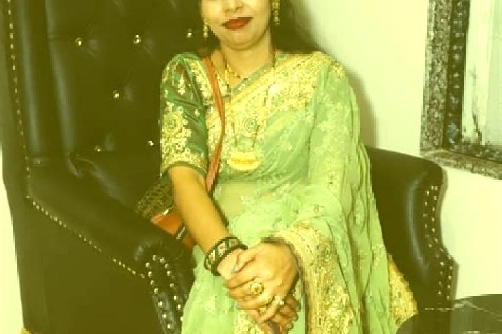 Mia, 25 — Escort in Bhind, India
