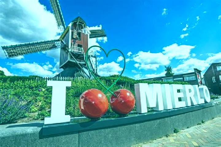 Mia, 25 — Escort in Lierop, Netherlands