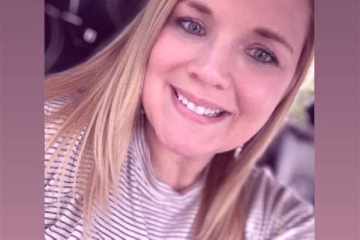 Mia, 25 — Escort in McLeansboro, United States