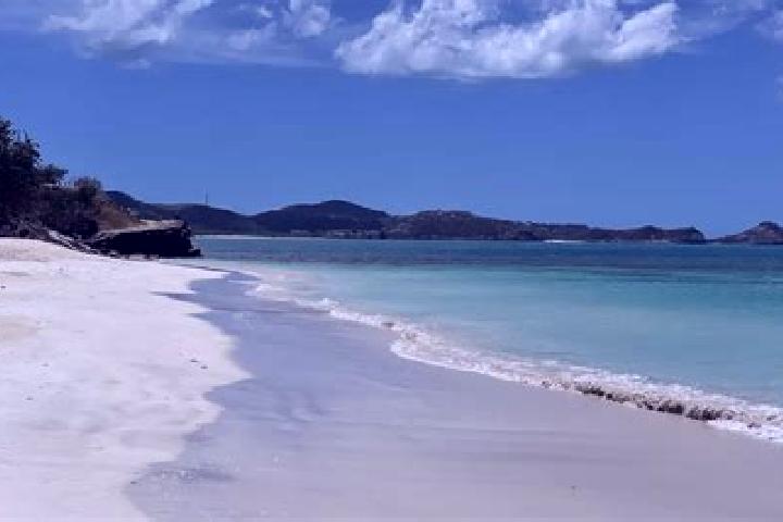 Mia, 25 — Escort in Urlings, Antigua and Barbuda