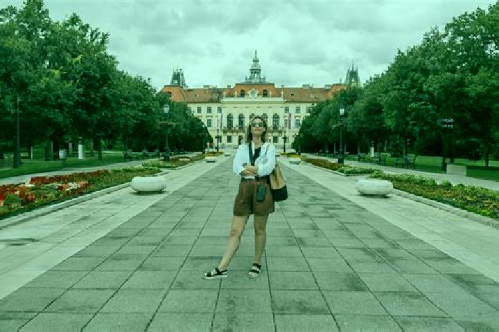 Mia, 25 — Escort in Zujince, Serbia