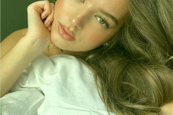 Mia, 26, a brunette hazel-eyed slavic companion based in Bridle Path-Sunnybrook-York Mills. Offering Overnight, Fetish. Available for incall and outcall, ove...