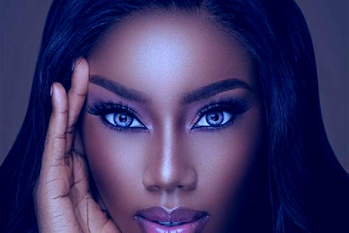 Mia, 26, a chestnut blue-eyed ebony companion based in Haquxiang. Offering Striptease, Duos. Available for incall and outcall, day and evening dates.